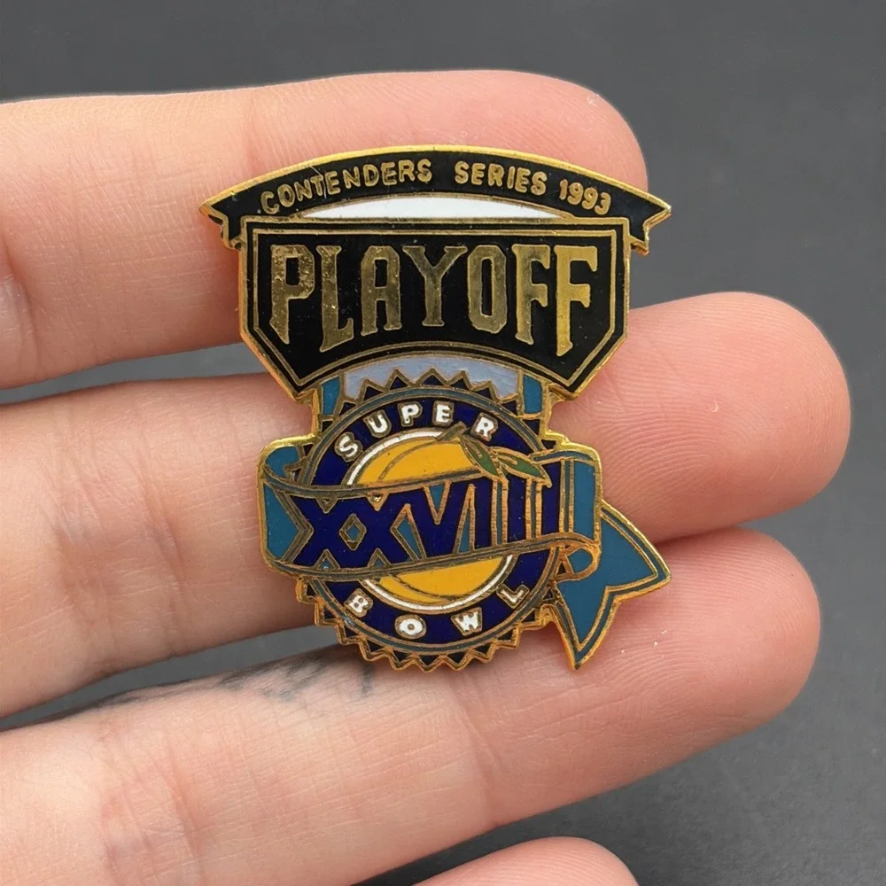 Super Bowl XXVIII Contenders Series 1993 Playoff‎ NFL Football Lapel Hat Pin